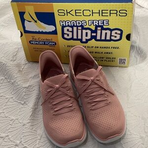 Skechers Women's Slip-Ins Pink Sneakers 9